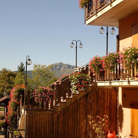 Albergo Legazzuolo Montecampione Artogne Kültér fotó