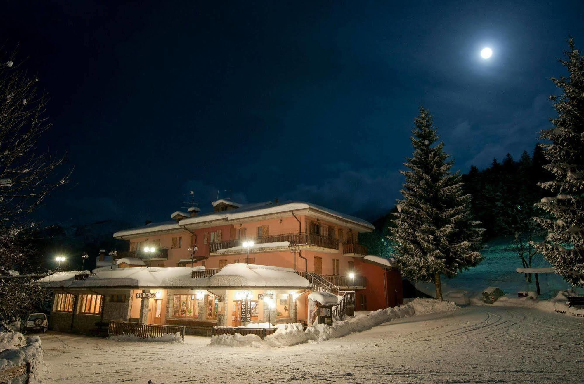 Albergo Legazzuolo Montecampione Artogne Kültér fotó